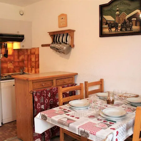 4 Couchages A Vars Les Claux, Balcon, Proche Pistes Et Commerces - Fr-1-330b-140 Apartment