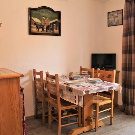 Apartment 4 Couchages A Vars Les Claux, Balcon, Proche Pistes Et Commerces - Fr-1-330b-140 *